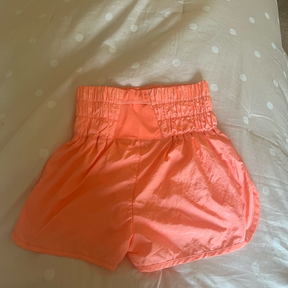 FREE PEOPLE WAY HOME SHORTS RARE COLOR - Picture 2 of 4